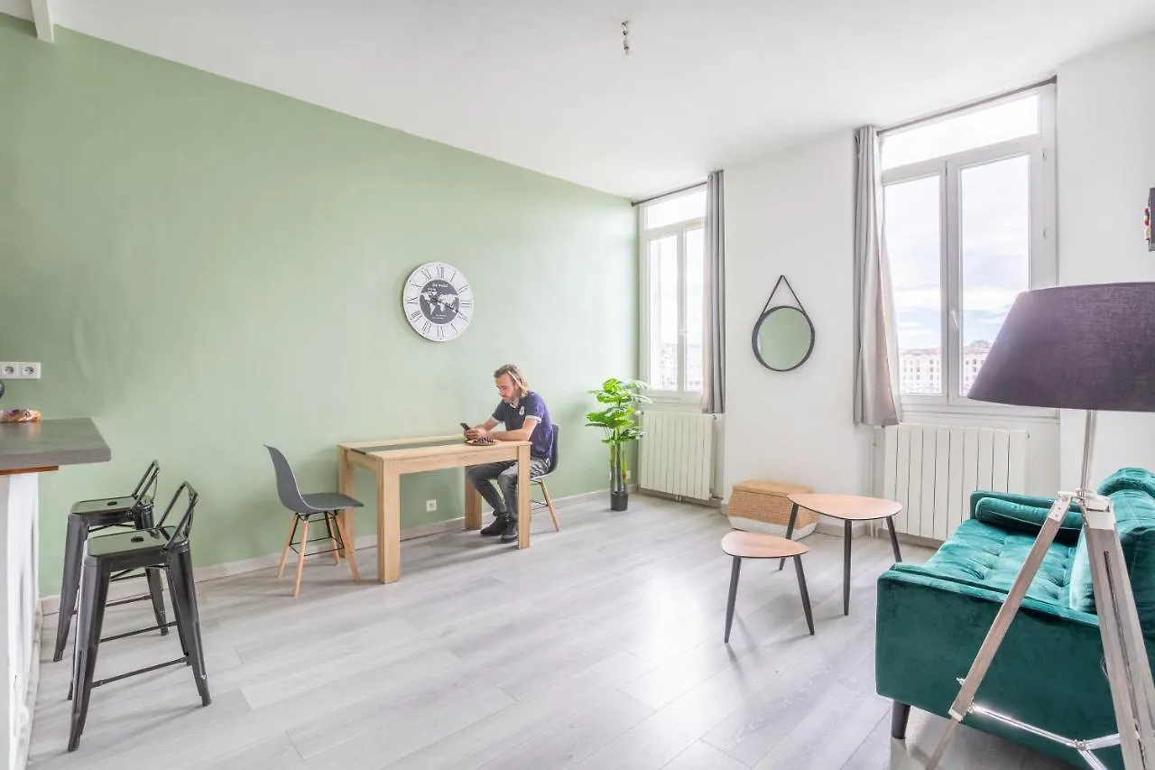 Hostel Ambassade Bretonne Vieux-Port Marseille