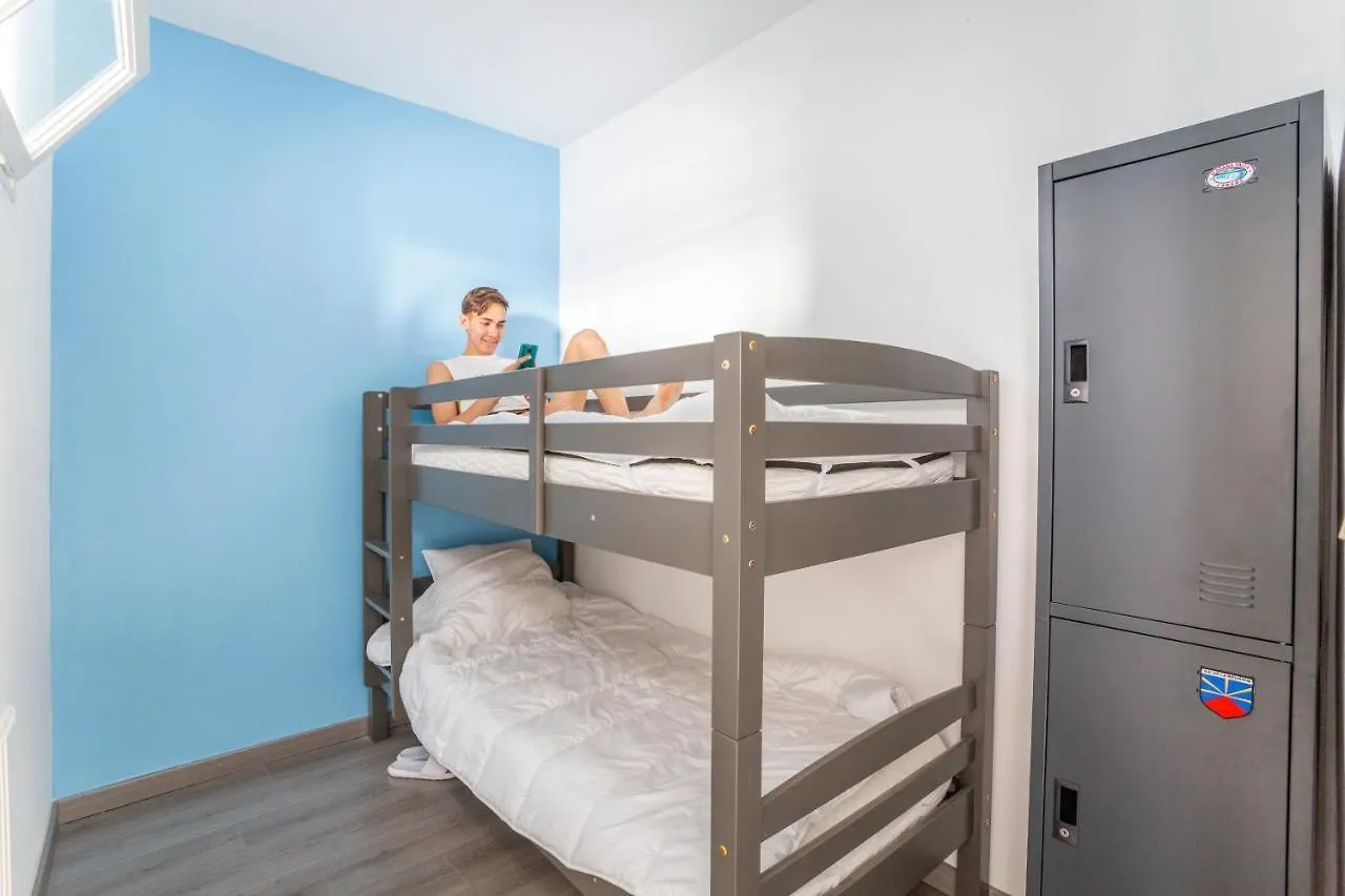Hostel Ambassade Bretonne Vieux-Port Marseille 0*,